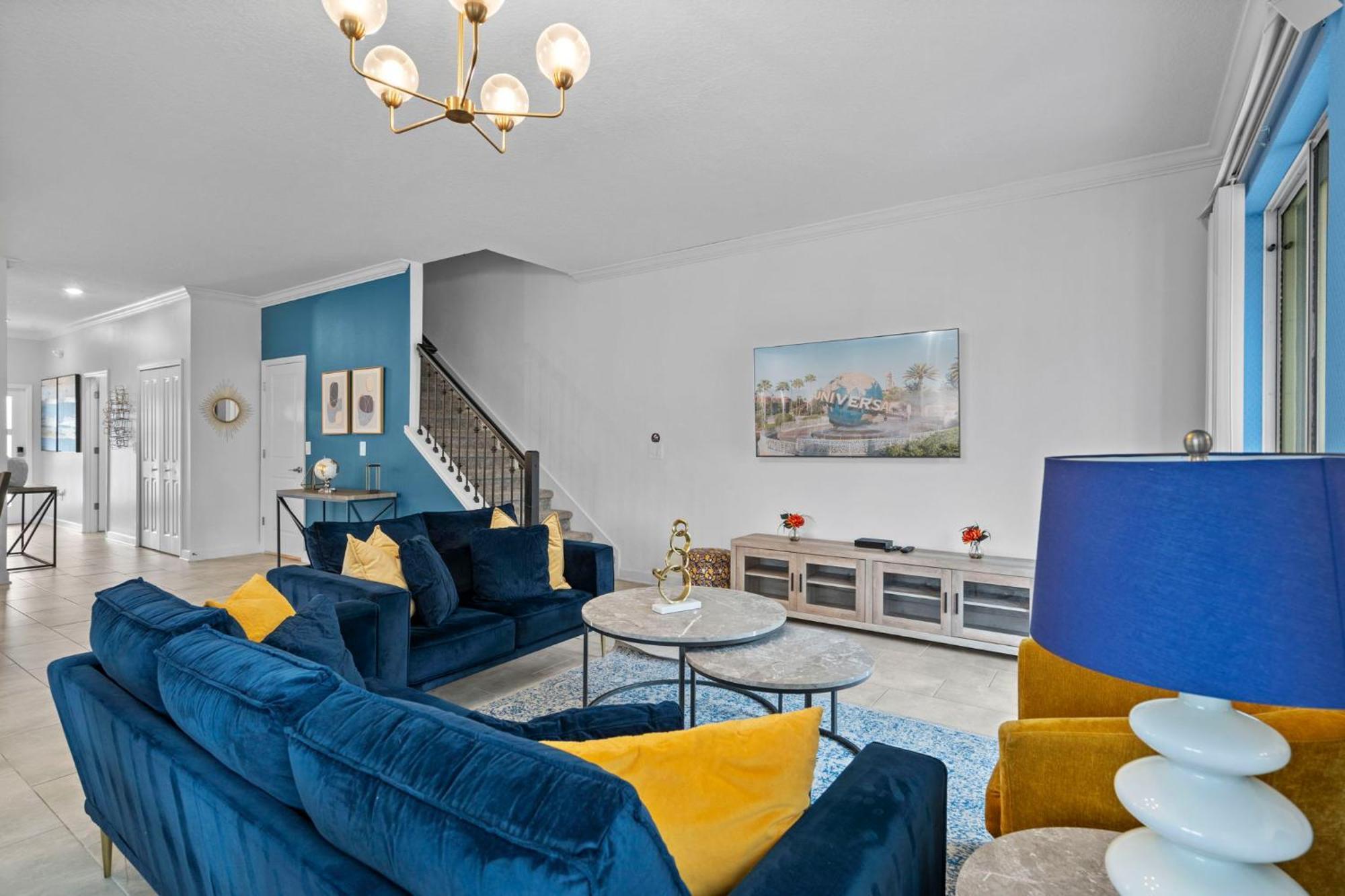 Gorgeous 5bedroom Th Close To -water Park